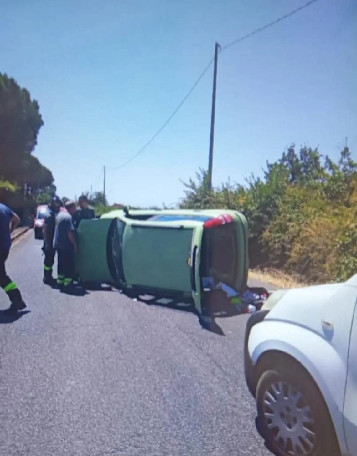 Scontro sulla via Doganale, due feriti e traffico in tilt