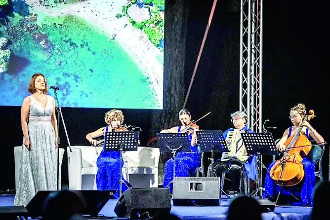 Emozioni in musica con le Capinere sul palco per la Capitaneria di porto
