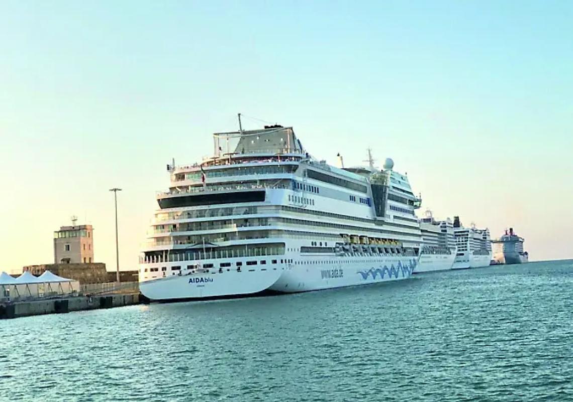 I corrispettivi dei servizi portuali restano a carico degli utenti