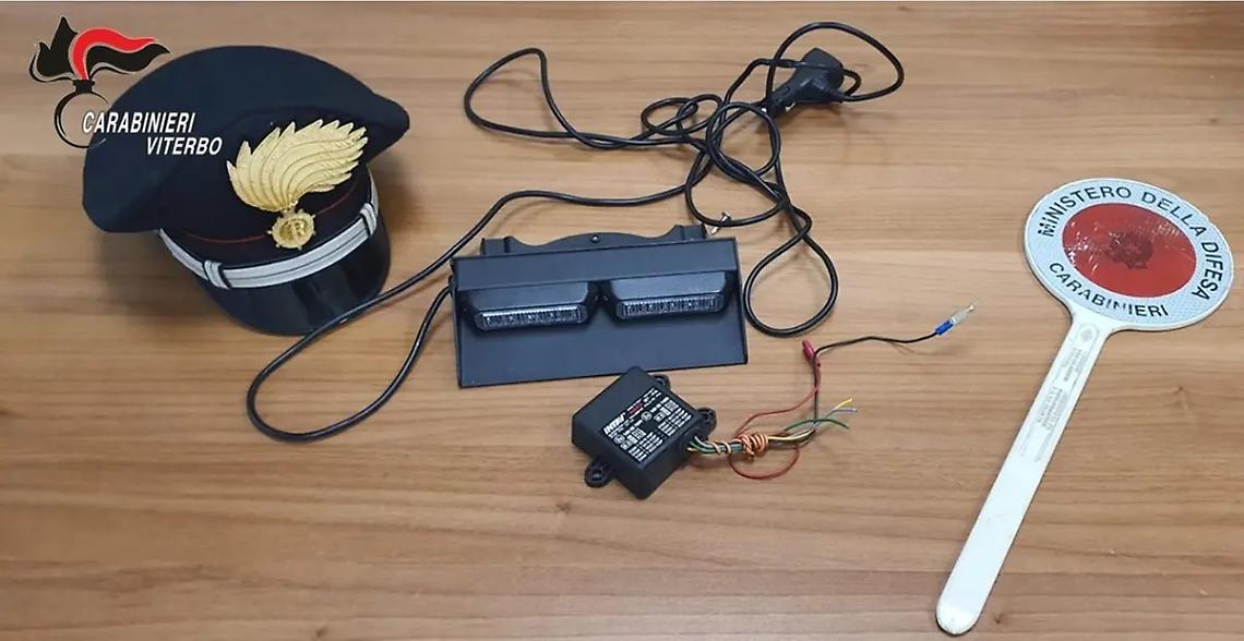 Calcata: installa in auto sirena e lampeggianti delle forze dell&rsquo;ordine