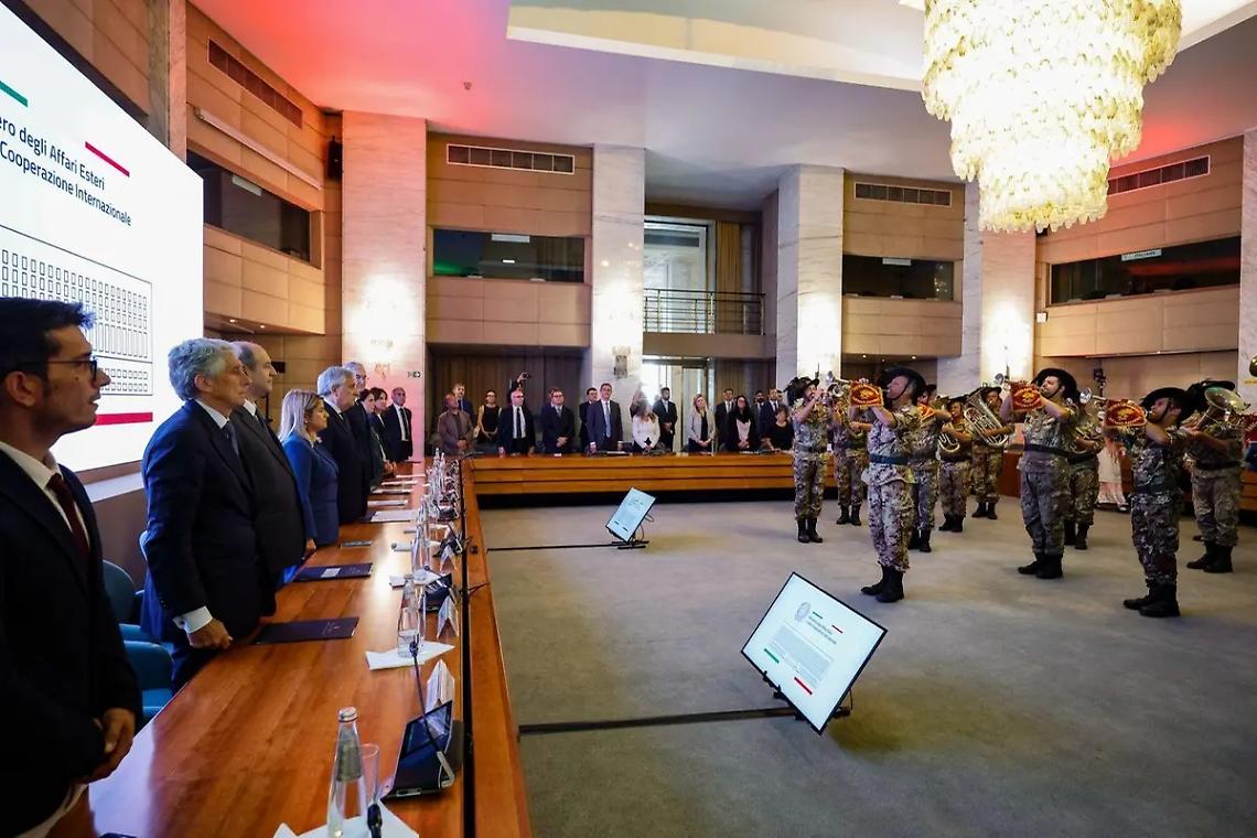 La Fanfara dei Bersaglieri dal Ministro Antonio Tajani