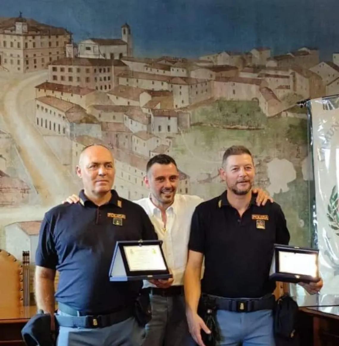 Encomio pubblico per i due agenti di polizia stradale Gianluca Napoli di Allumiere e Giuseppe Varone di S. Marinella