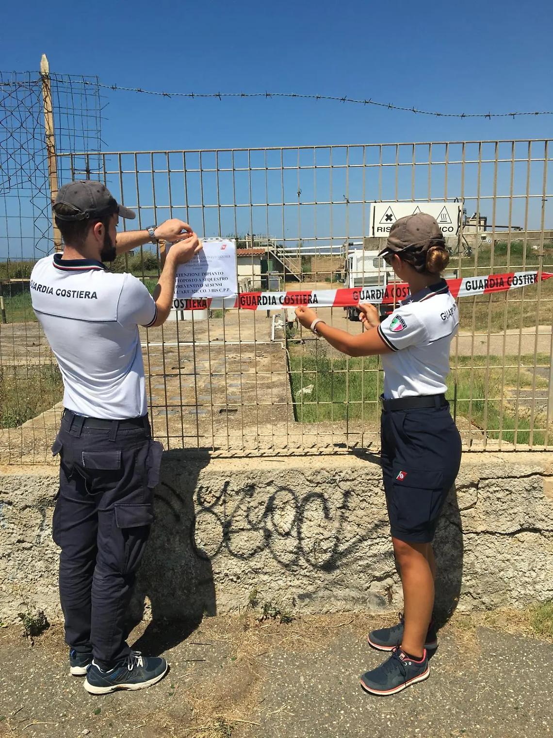 Blitz della Capitaneria: sequestrato il depuratore