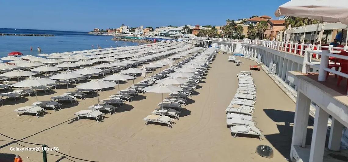 &laquo;Concessioni balneari, sbagliate le proroghe: giusta la libera fruizione delle spiagge&raquo;