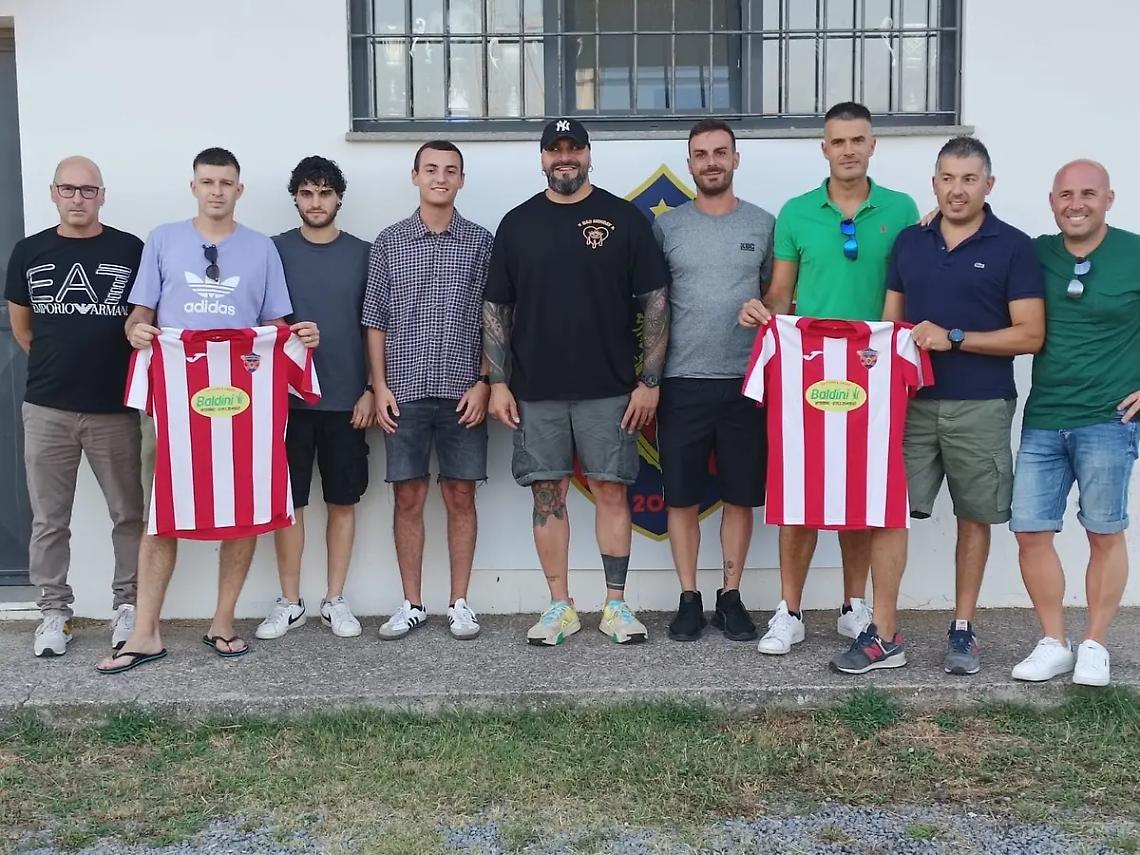 Il Farnese leva la maschera a presenta tutto il suo team