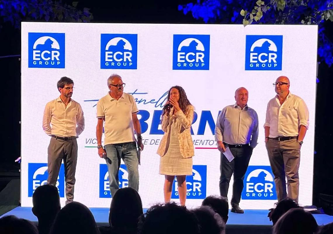 &laquo;Successo politico ed istituzionale&raquo;