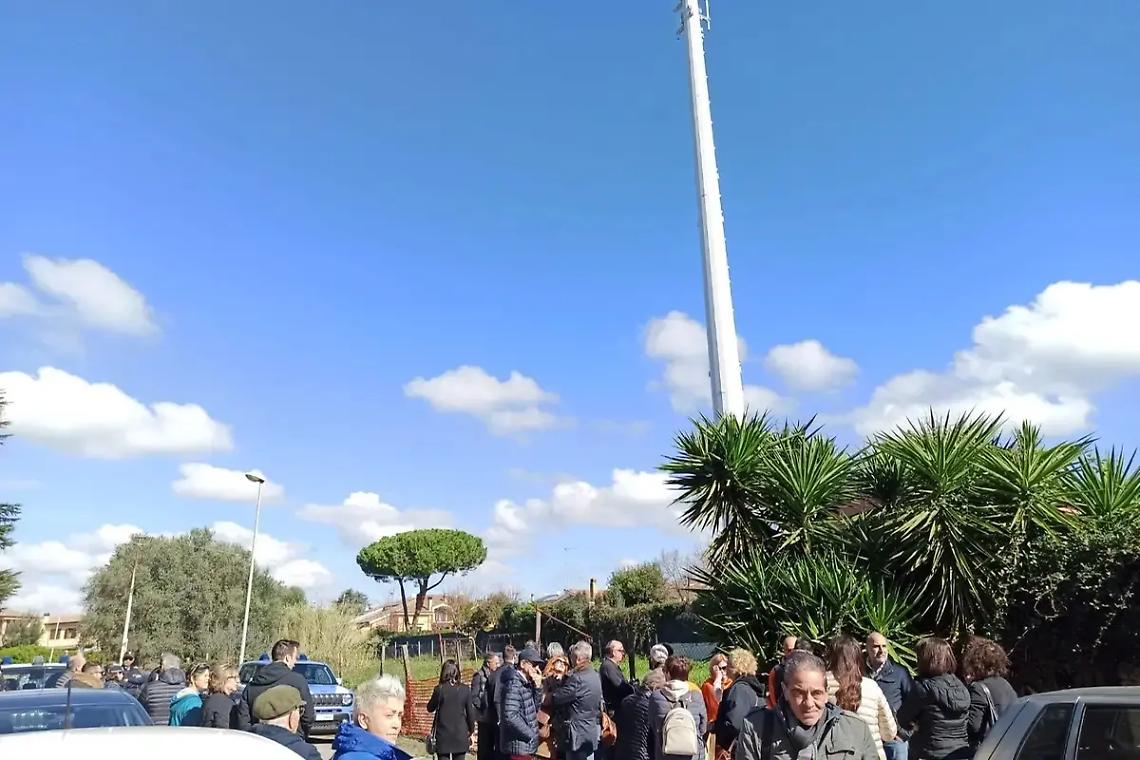 Antenna via Prati: per il Tar si pu&ograve; fare