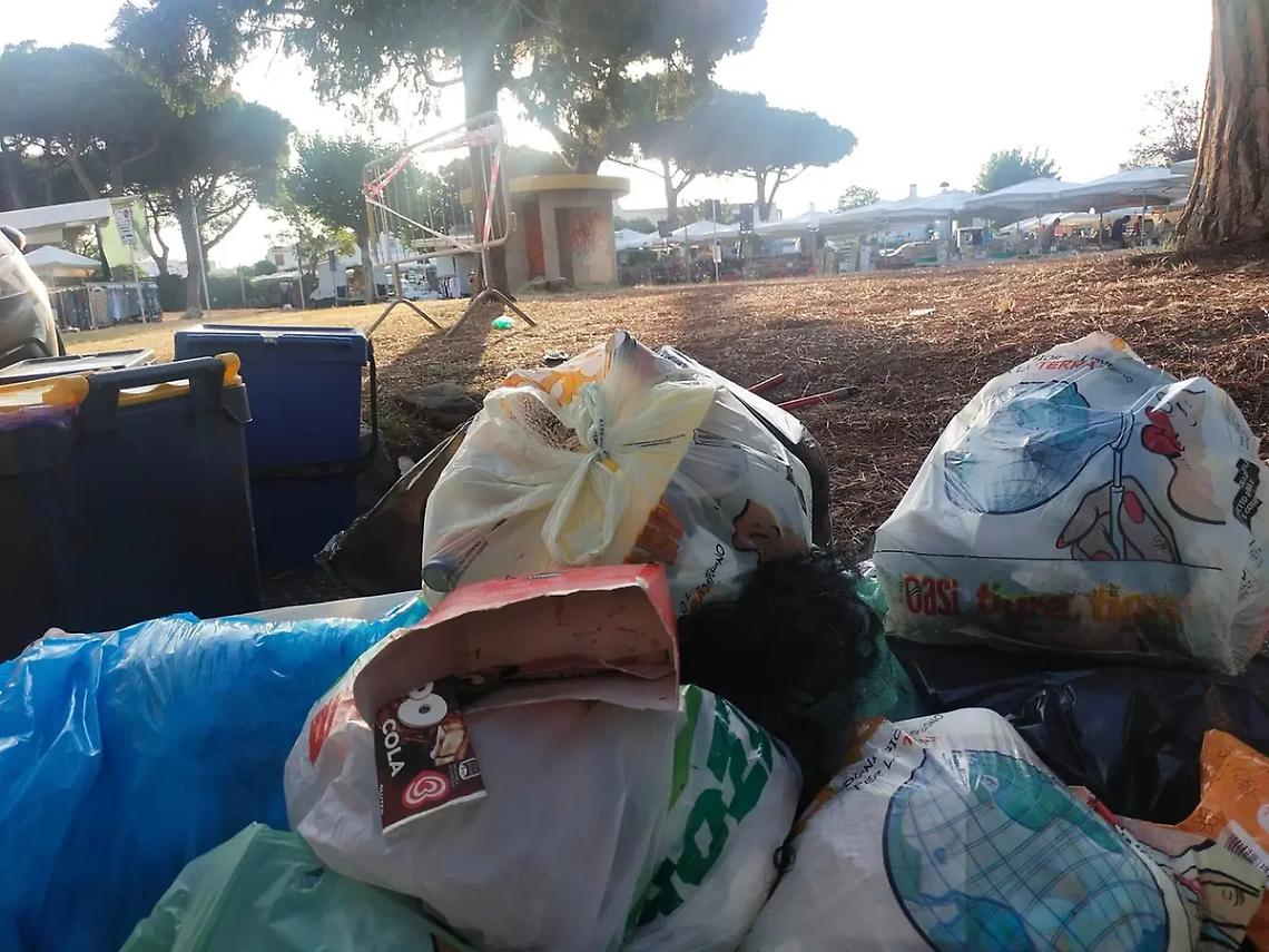 Rifiuti, al via la petizione anti degrado