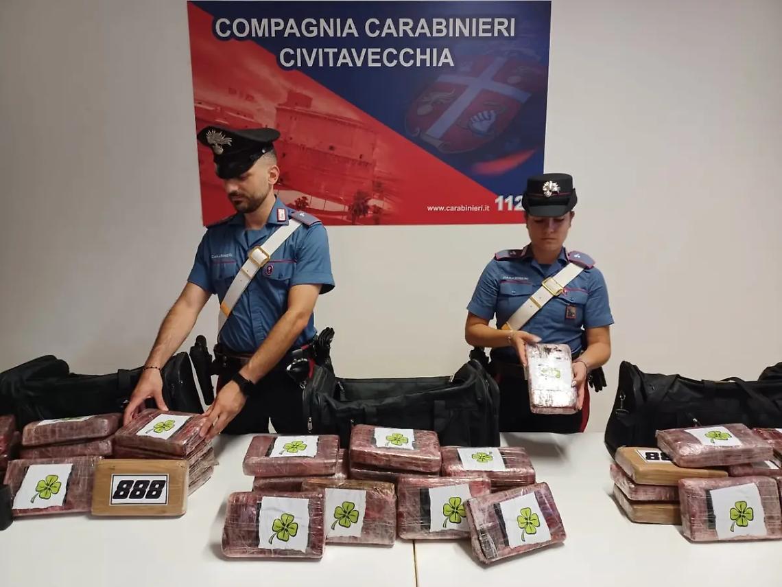 Carabinieri arrestano 3 uomini e sequestrano 51kg di cocaina