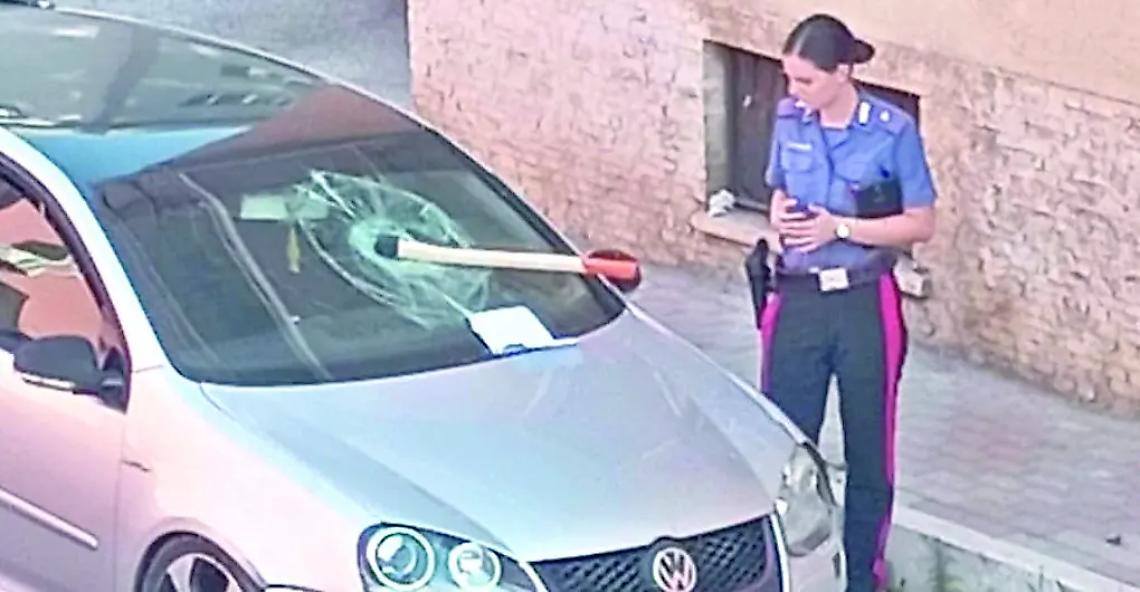 Picchia la compagna: arrestato