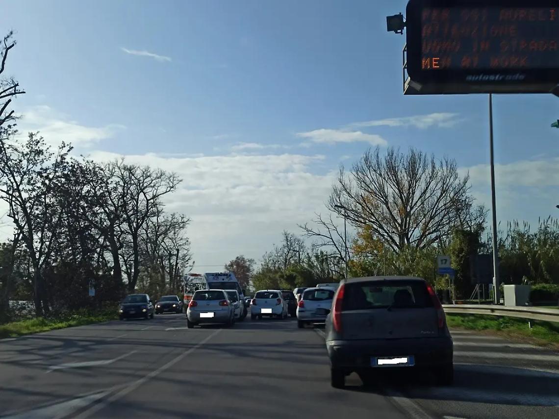 Scontro sulla Settevene Palo, l&rsquo;ennesimo allo svincolo