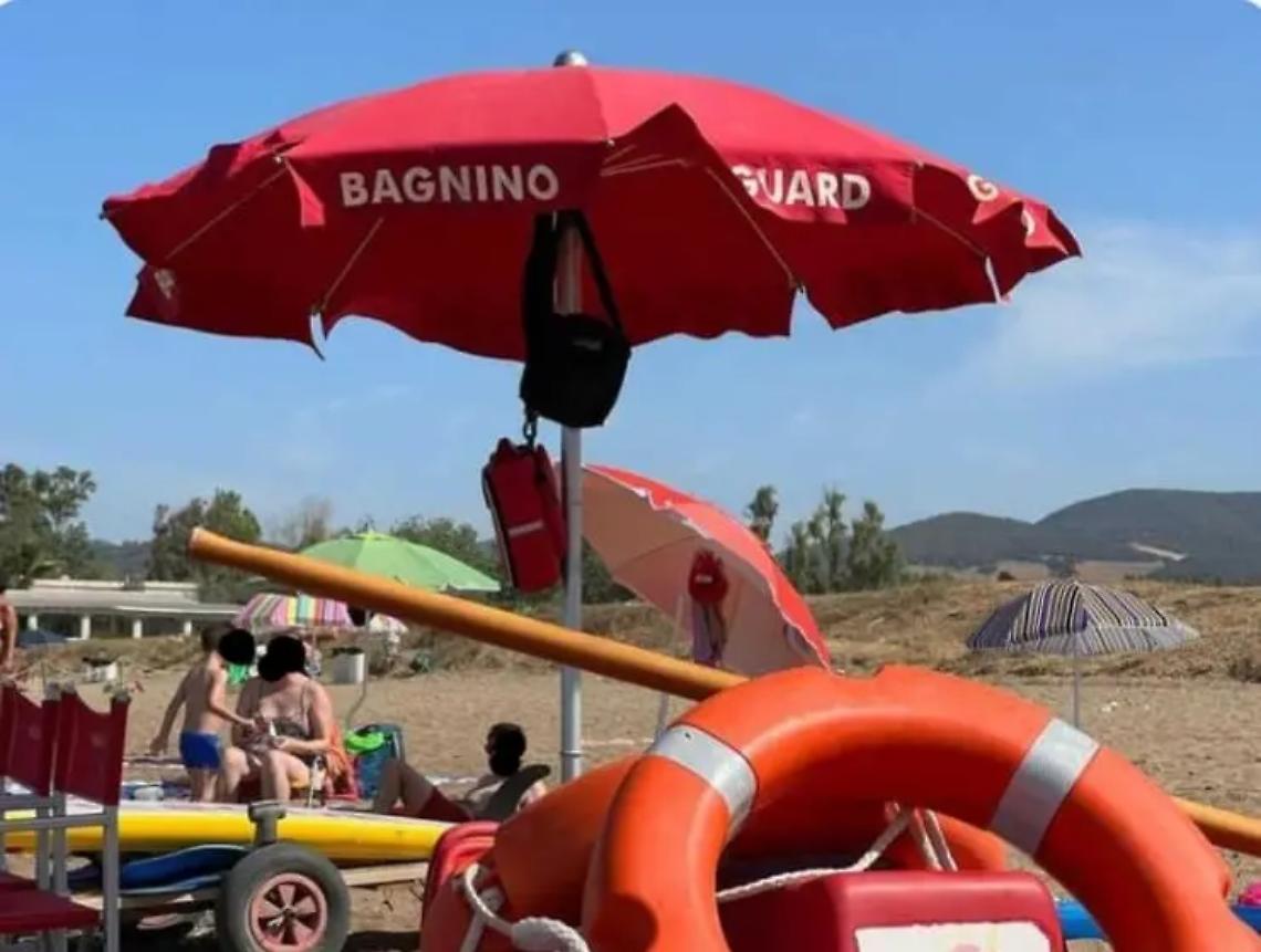 Scompare in mare: 23enne ritrovato in spiaggia