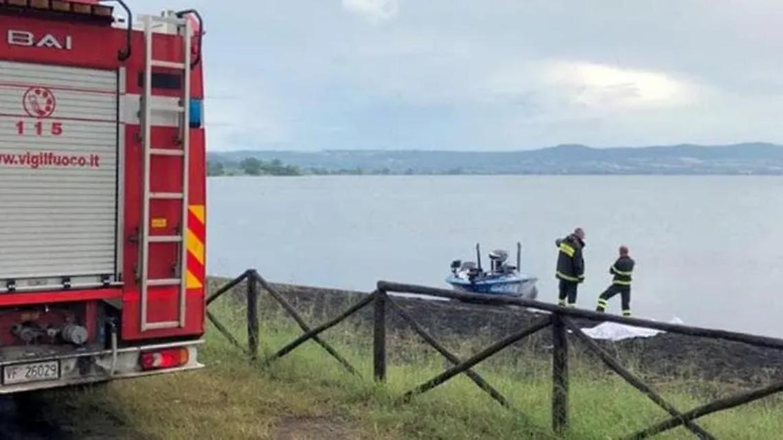 Paura nel lago di Bolsena per un&rsquo;imbarcazione ribaltata