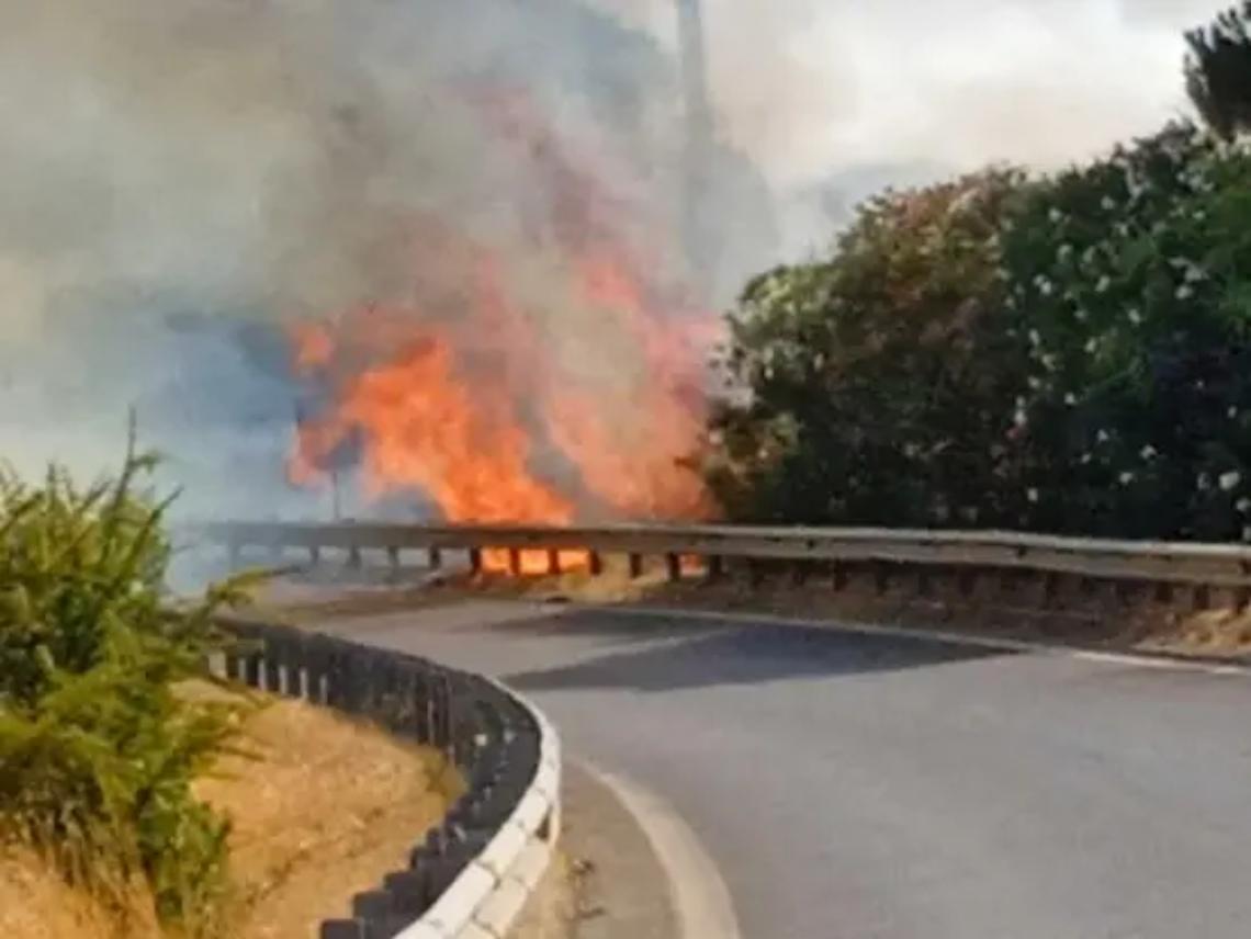 Viterbo, incendio sulla Cassia Sud vicino alle terme