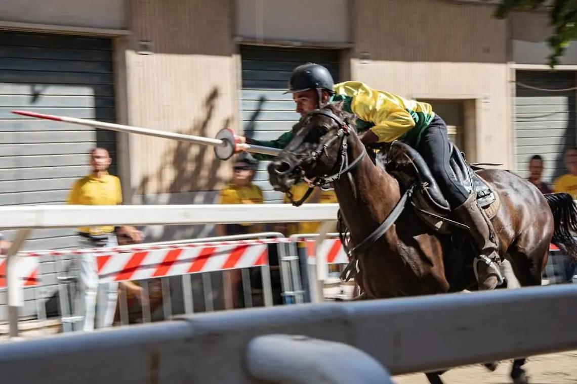 I sette Rioni di Tolfa ai nastri di partenza per la conquista del drappo