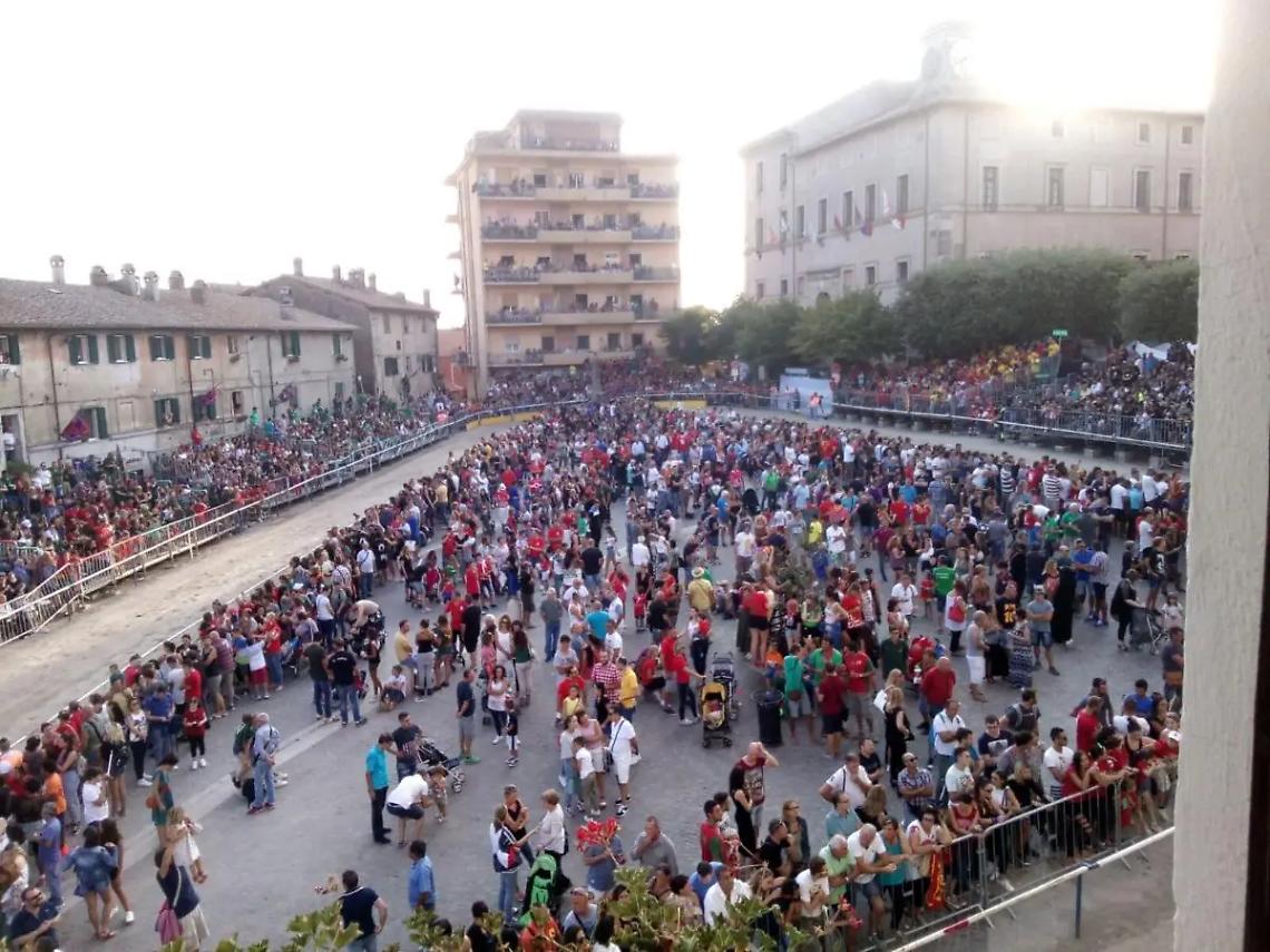 Sale la febbre del Palio delle Contrade