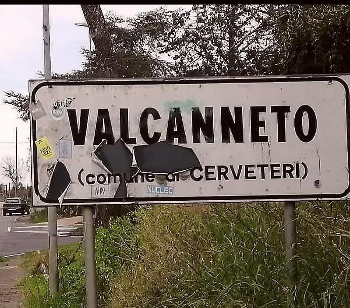 Cittadini insieme per ripulire il cartello d&rsquo;ingresso