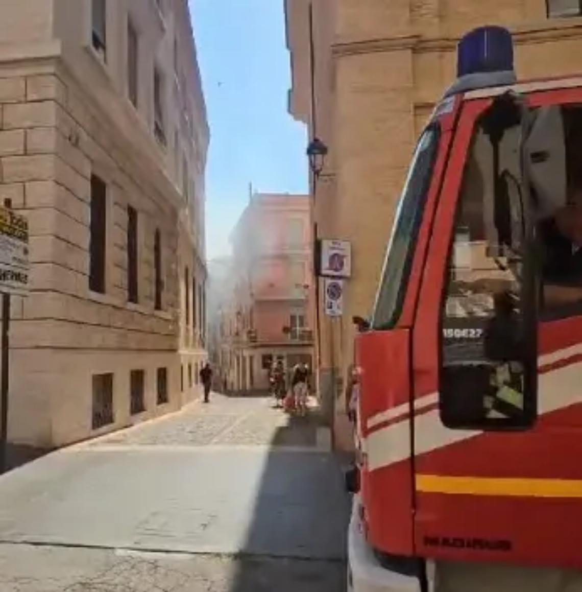 Paura in centro: esplosione in vicolo Ranucci
