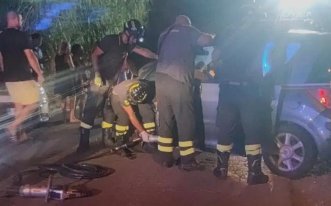 Scontro frontale a Torre Flavia: due i feriti