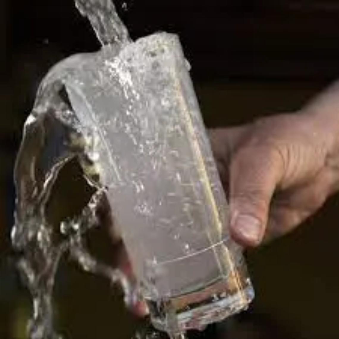 &laquo;Vietato l&rsquo;utilizzo dell&rsquo;acqua a fini alimentari&raquo;