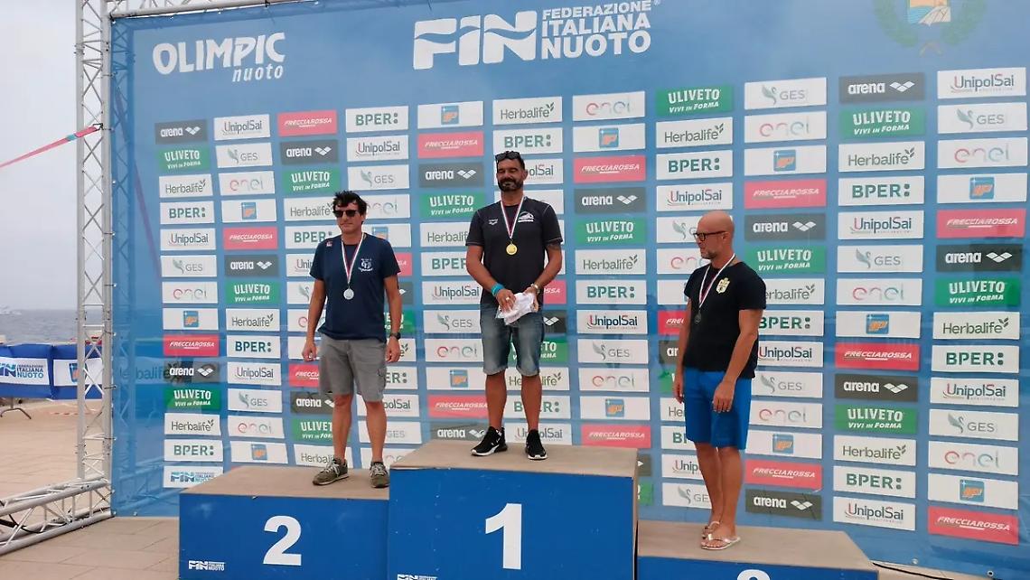 Nuotatori Civitavecchiesi, Valiserra si laurea campione italiano agli Italiani Master di Piombino