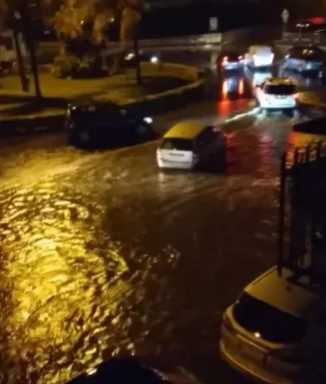 &laquo;Tra piogge ed allagamenti, la citt&agrave; affonda nell&rsquo;incuria&raquo;