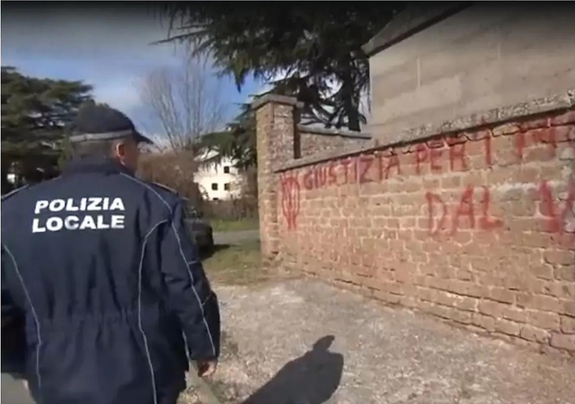 Bassano Romano: ancora scritte no vax