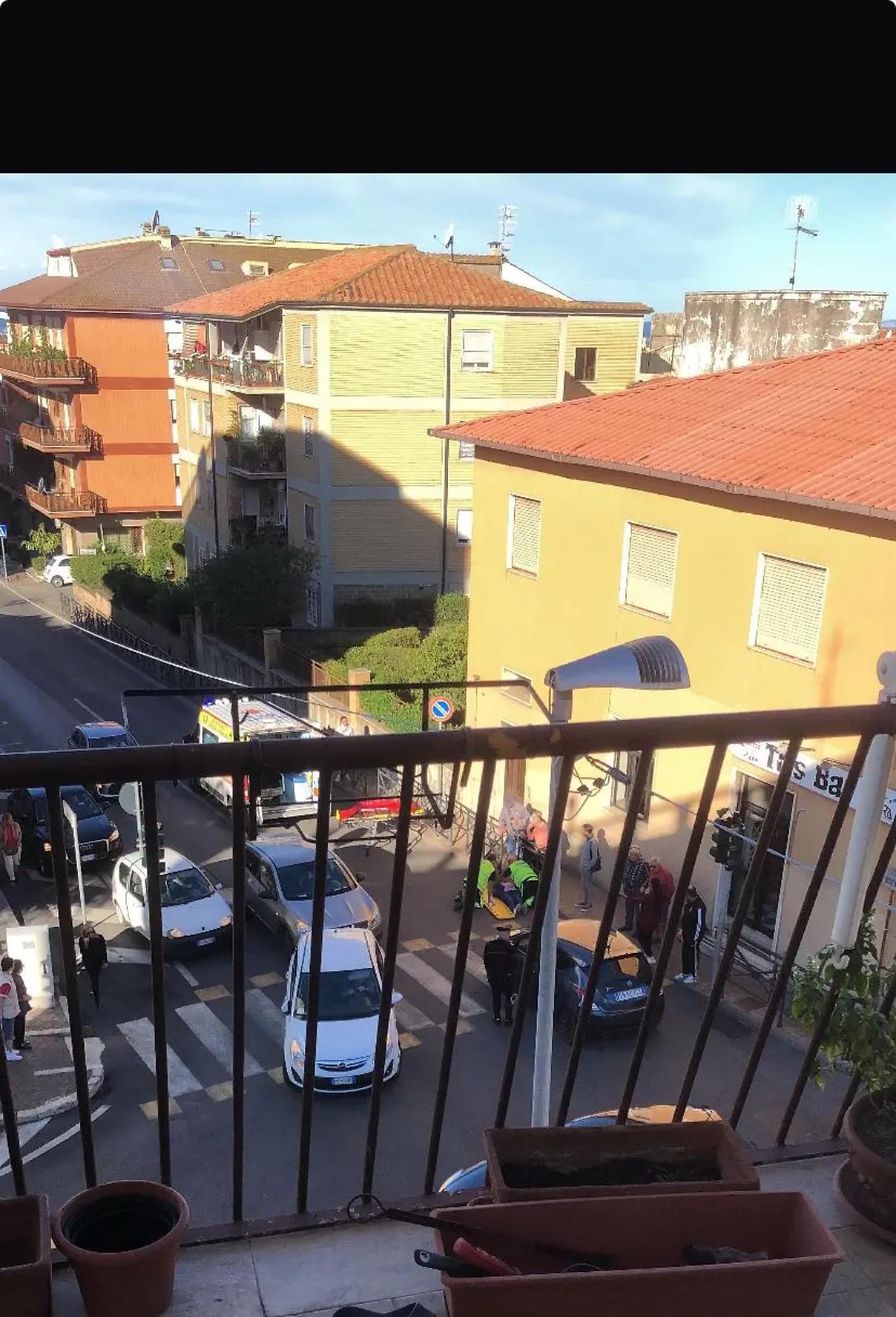 Tarquinia, donna travolta sulle strisce pedonali in via delle Croci