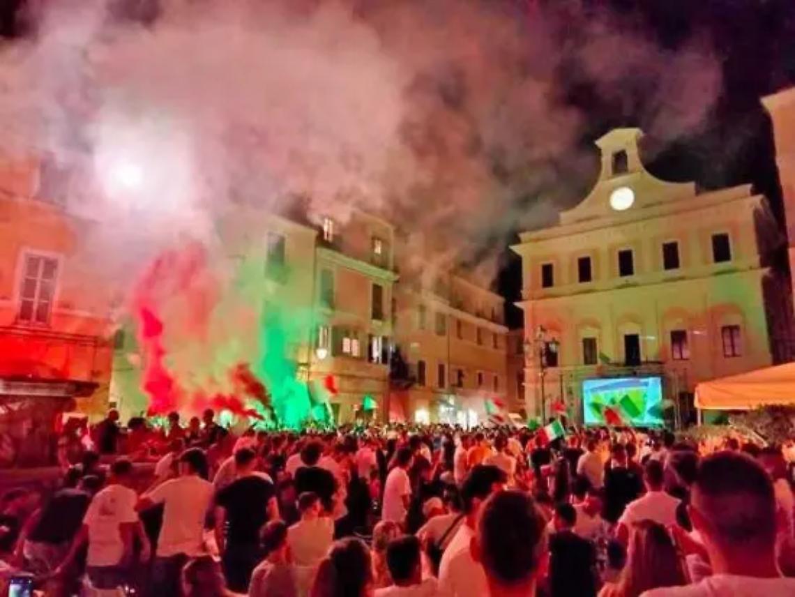 Ritmo 90, in migliaia a piazza Matteotti