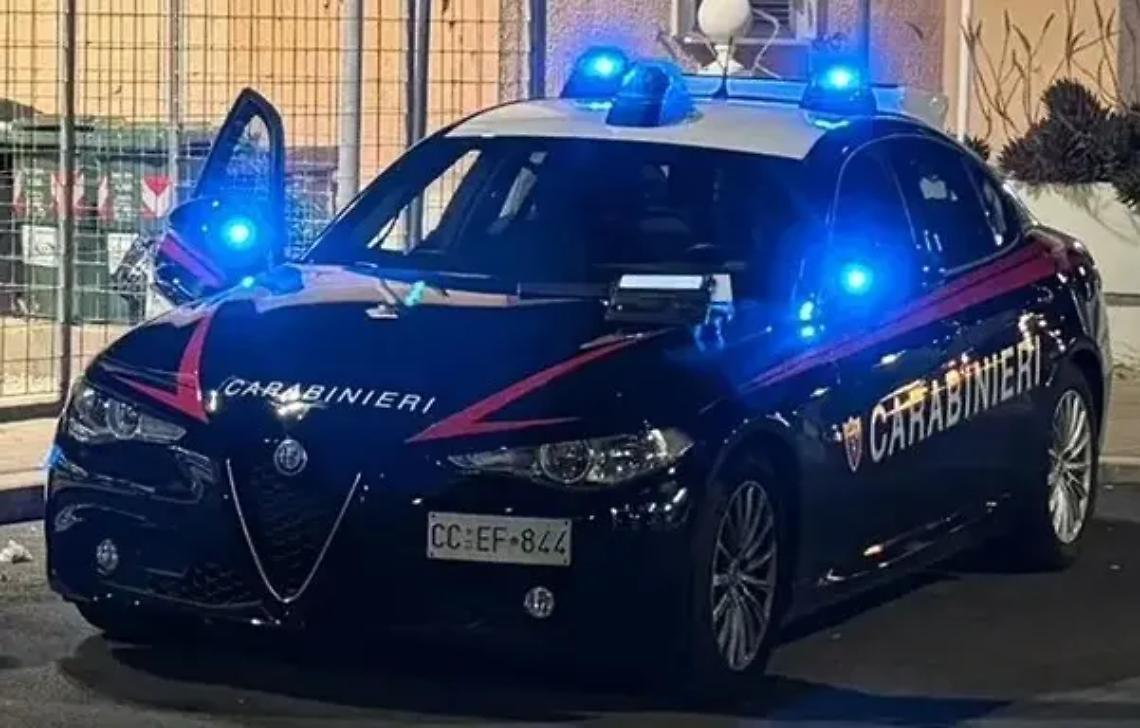 Si toglie la vita sparandosi