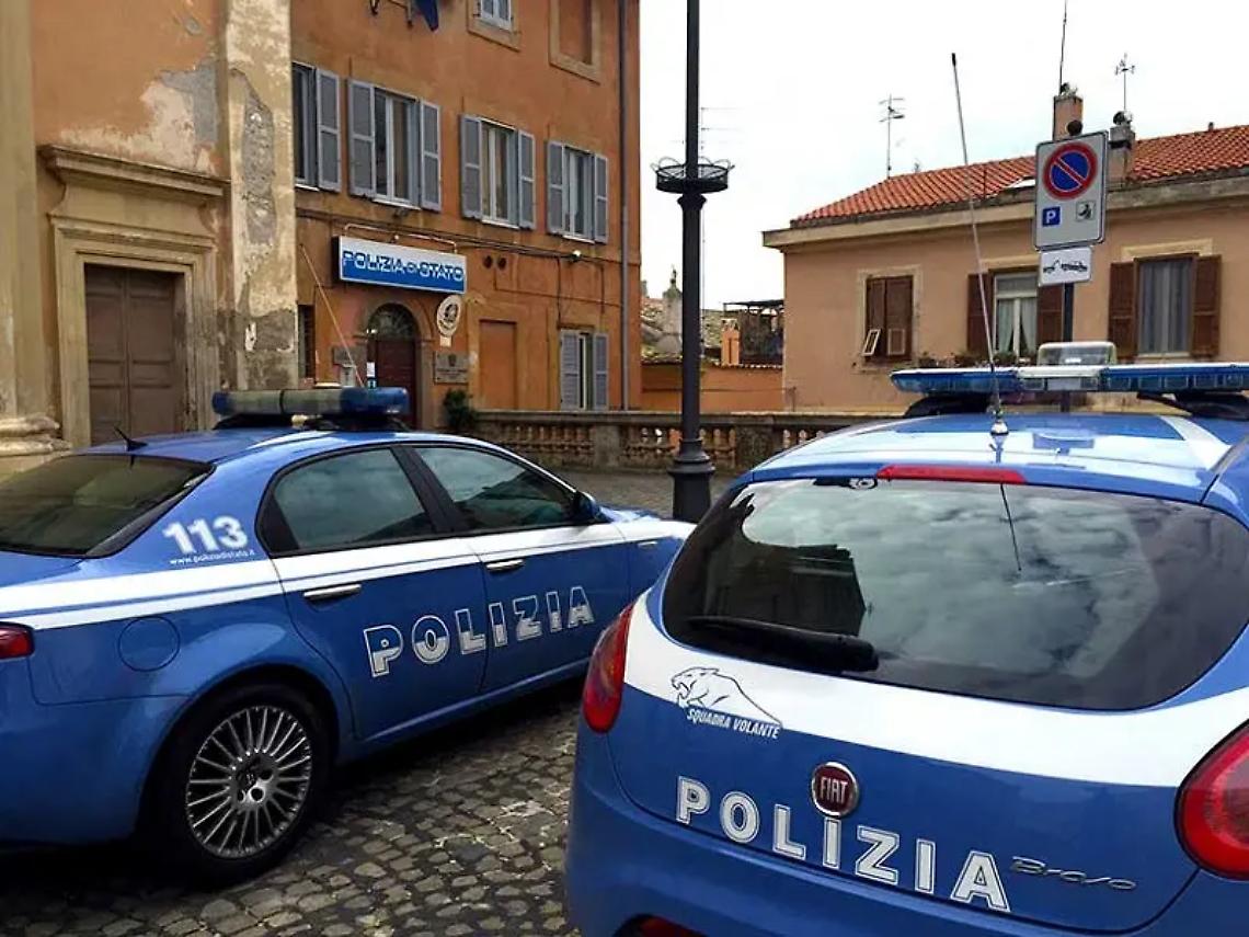 Tarquinia, marocchino tenta di baciare un ragazzino di 11 anni: fermato dalla Polizia