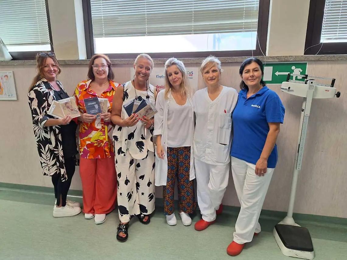 Beatrice onlus dona libri clinici alla Asl