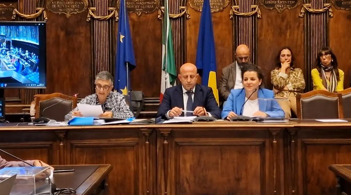 Viterbo, attacco frontale della minoranza sul rimpasto