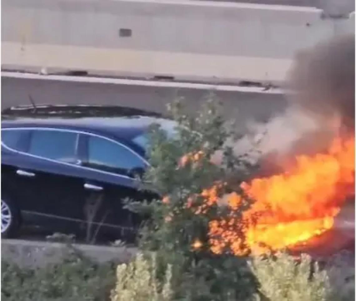 Viterbo: auto in fiamme in Superstrada