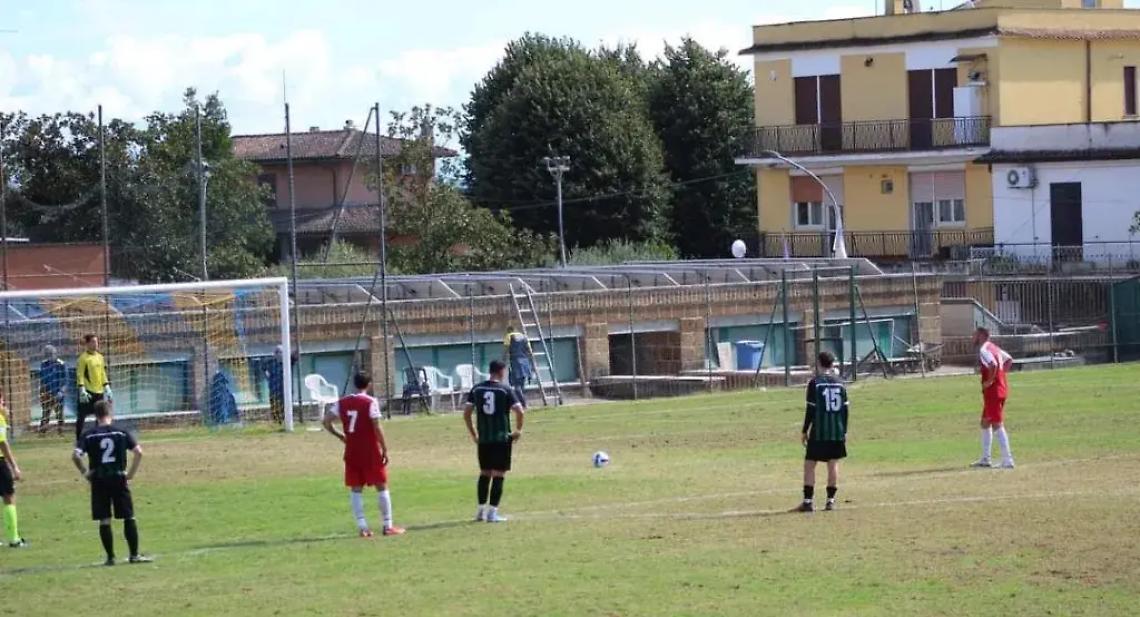 Dlf, l&rsquo;esordio &egrave; amaro