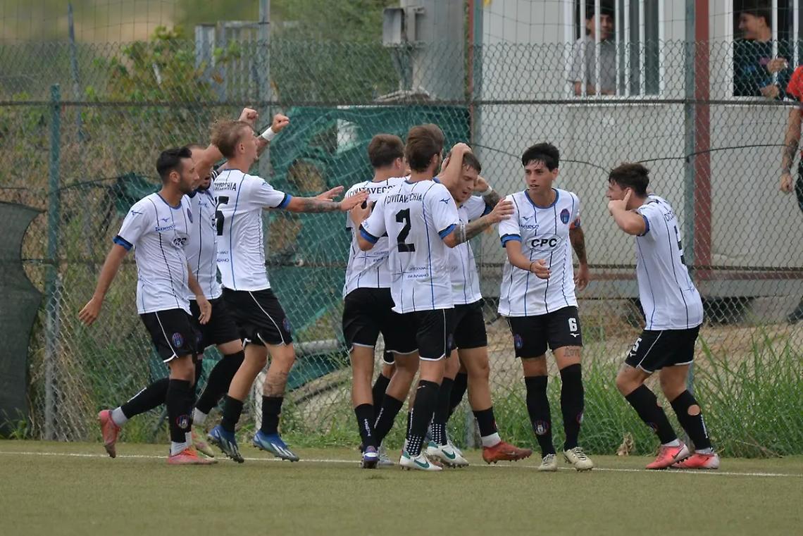Il Civitavecchia asfalta 5-2 la Fc Viterbo e vede i quarti di finale