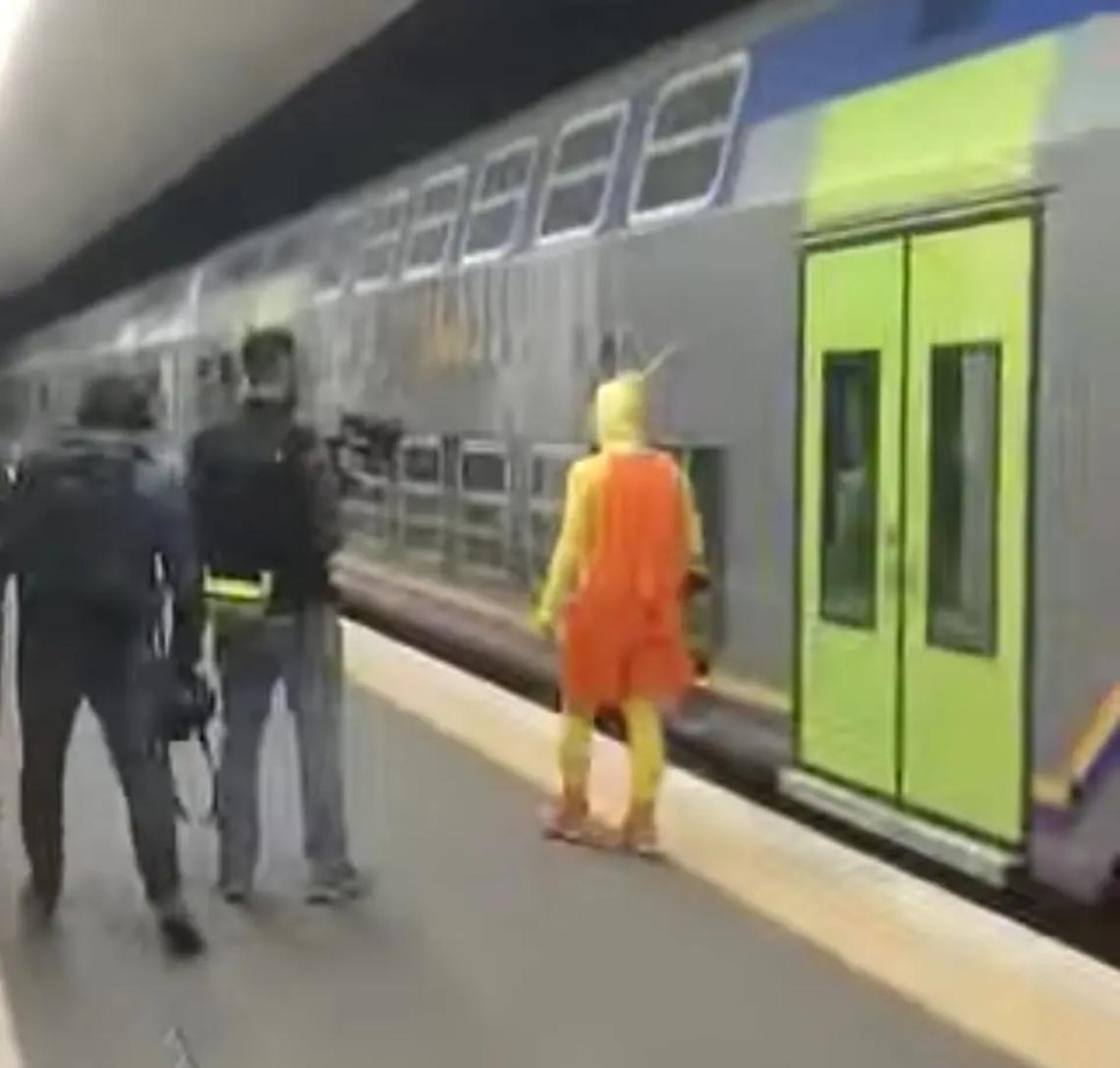 &laquo;Quel convoglio acceso di notte sul binario 5 non ci fa dormire&raquo;