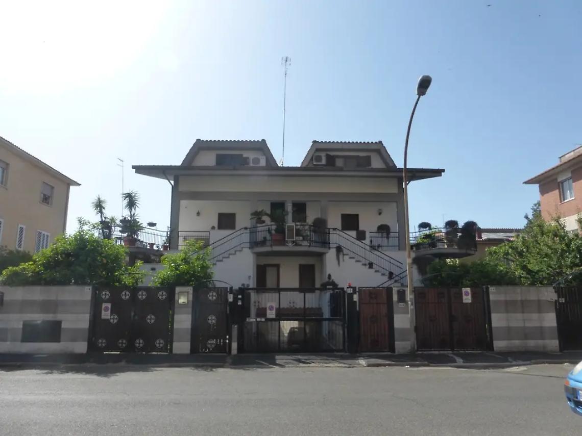 All&rsquo;asta la villa dove fu ucciso Marco Vannini