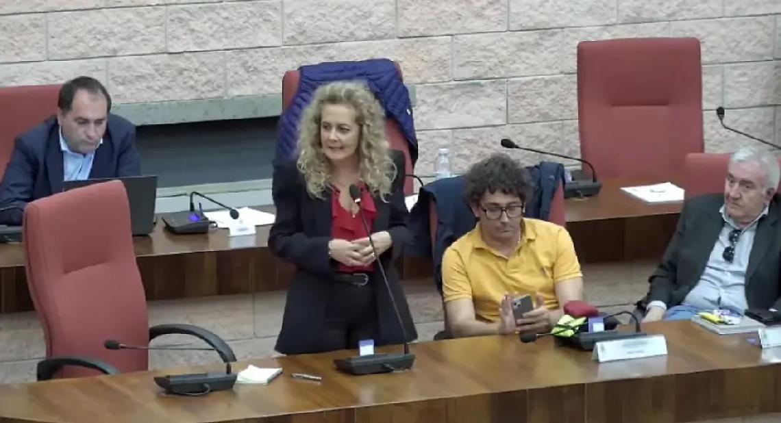 &laquo;&ldquo;Porta d&rsquo;Italia&rdquo;, la mano destra non sa cosa fa la sinistra&raquo;