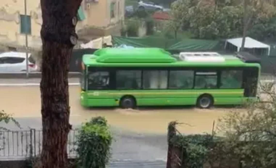Maltempo, strade allagate e criticit&agrave;