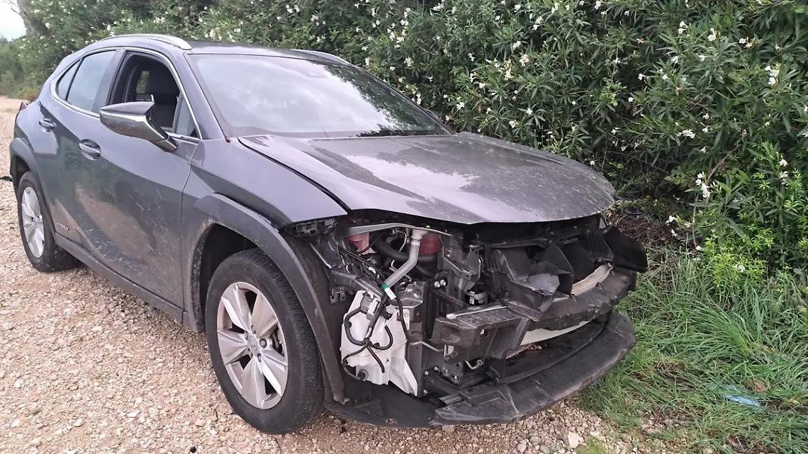 Rubano e abbandonano un&rsquo;auto per sottrarre le batterie