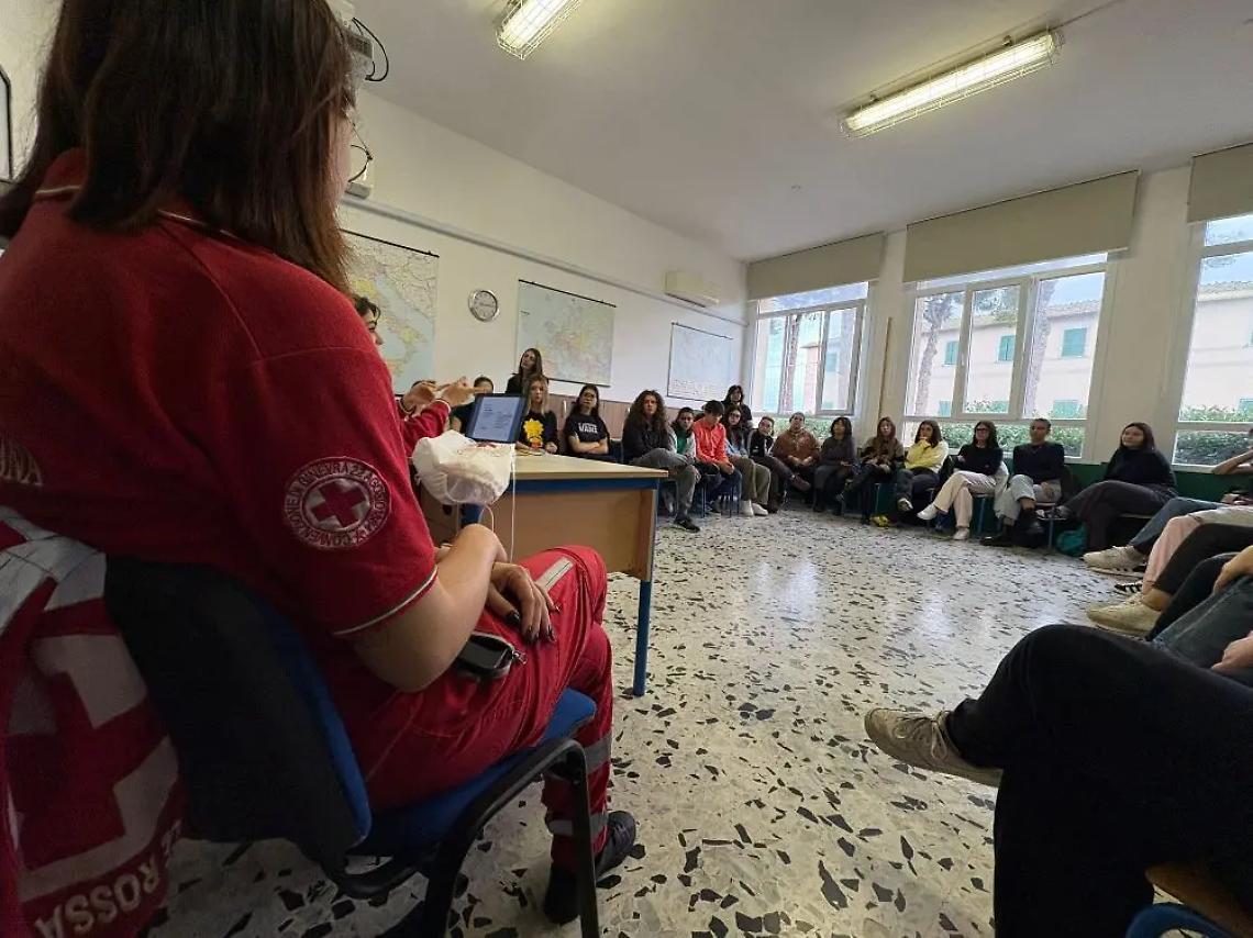 Scuola e salute si incontrano: collaborazione a Tarquinia tra istituto San Benedetto e Croce rossa