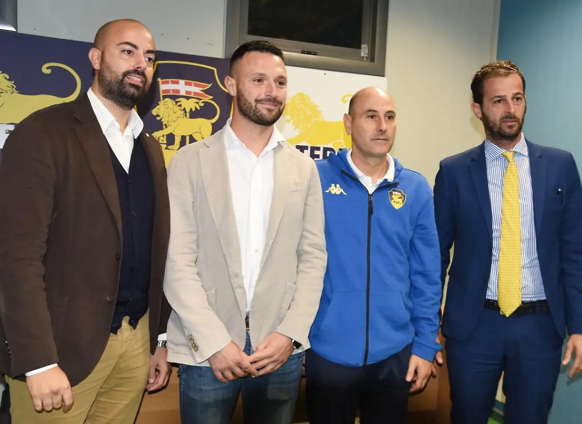 Flaminia in direzione della gara di Grosseto. Fc Viterbo col nuovo staff