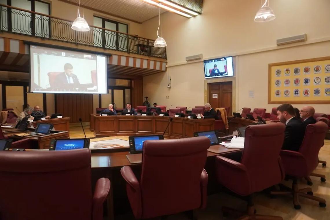 &laquo;No al taglio di Grotte di Castro e Carmine&raquo;