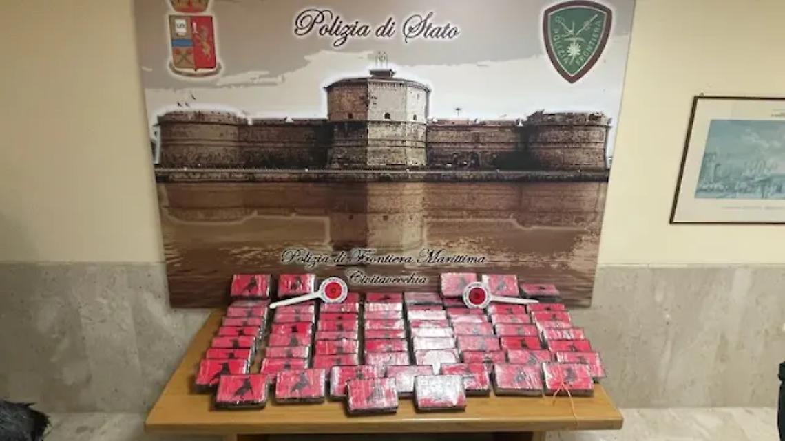 Da Barcellona a Civitavecchia con 87 kg di cocaina: arrestato