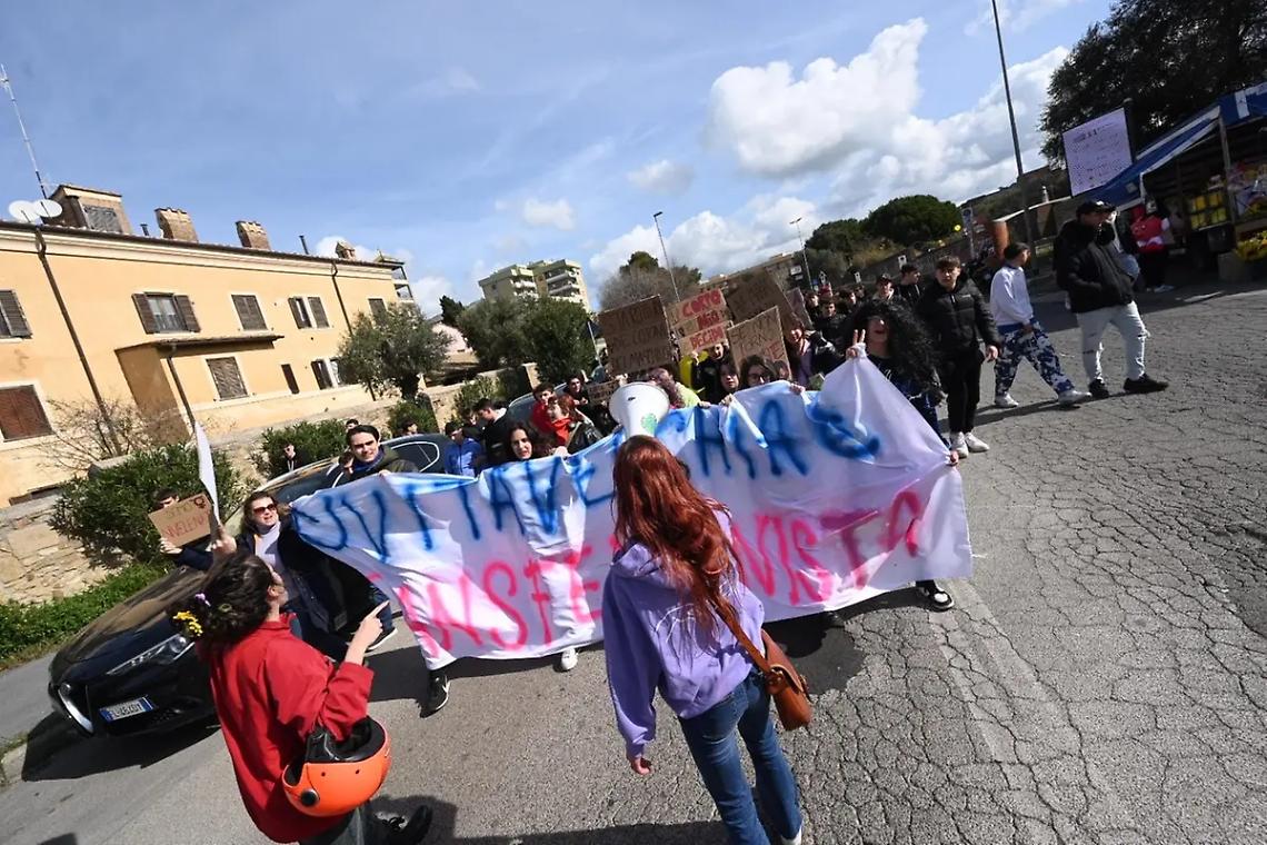 Violenza contro le donne: luned&igrave; corteo a Civitavecchia