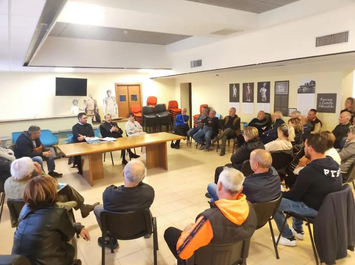 Restyling quartiere e nuove fognature: Tidei faccia a faccia con i residenti