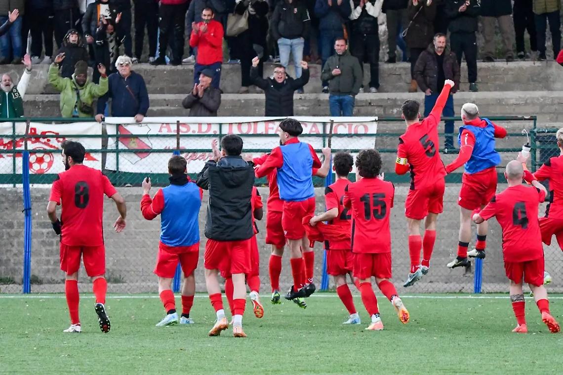 Il Tolfa ferma un lanciato Grifone Gialloverde