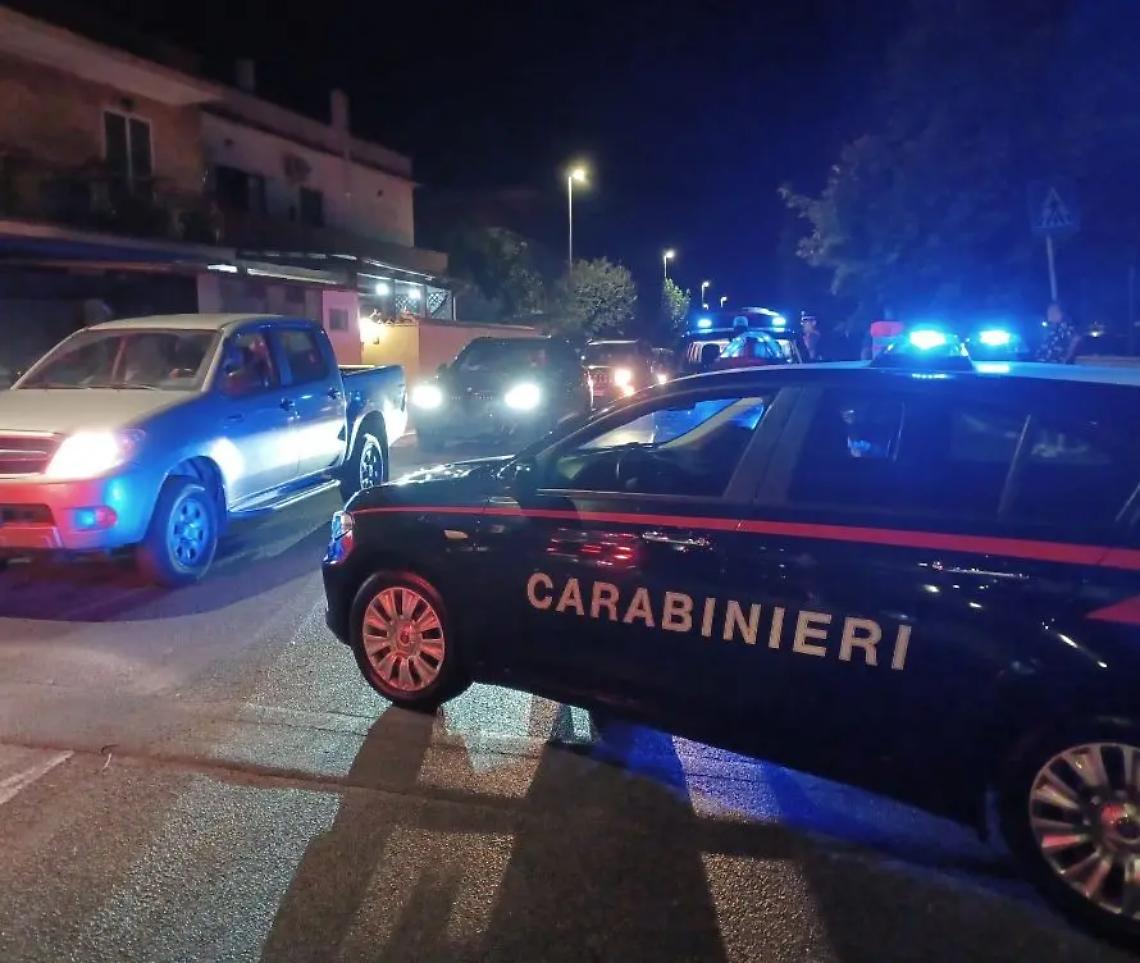 Ubriachi disturbano i presenti: arrestati dai carabinieri