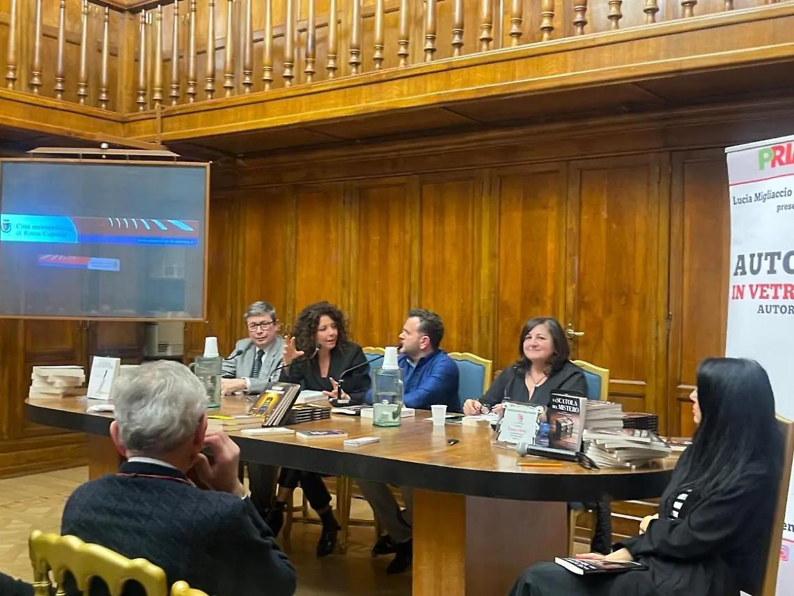 Successo per Kempes Astolfi a Palazzo Valentini col suo nuovo romanzo